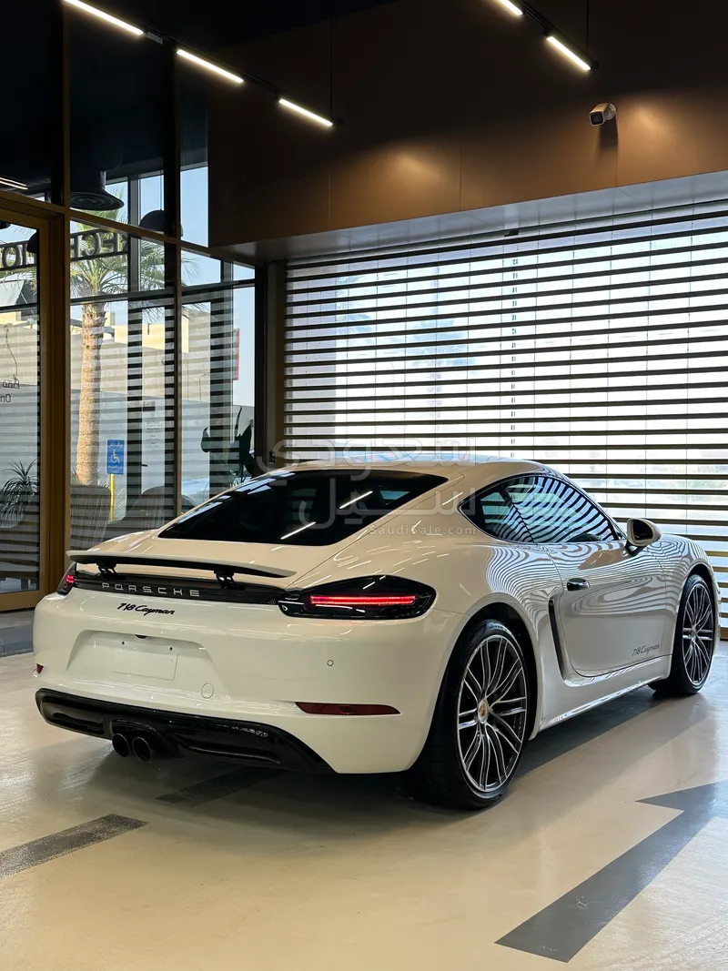 2023 بورش كايمان