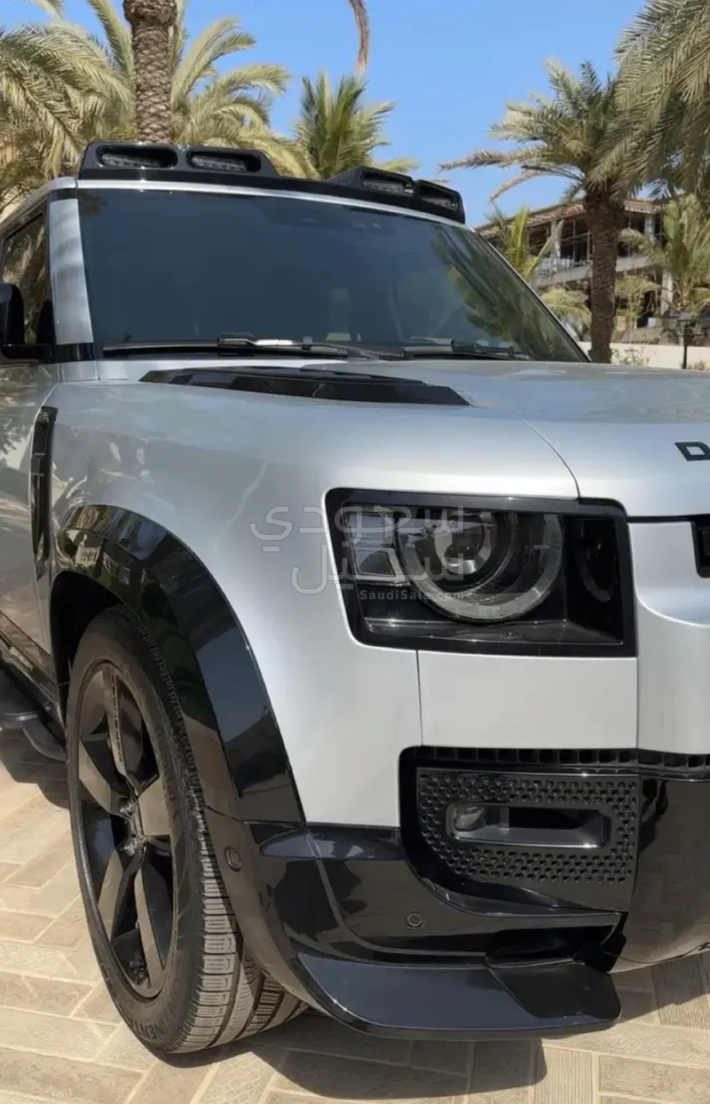 2024 Land Rover Defender 130