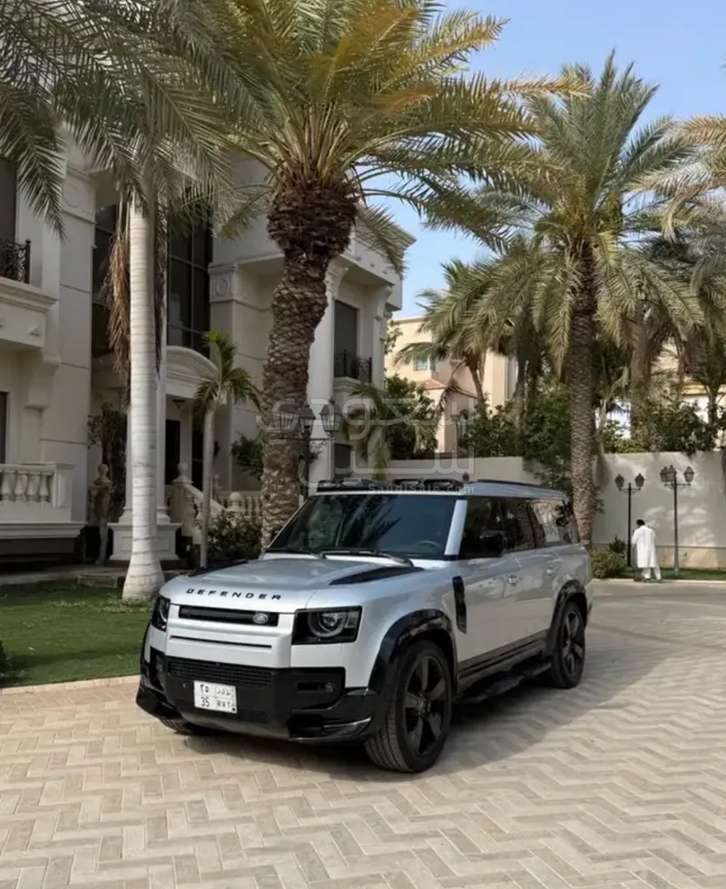 2024 Land Rover Defender 130