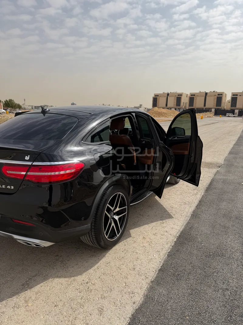 2017 مرسيدس - بنز جي إل إي 43 أي إم جي