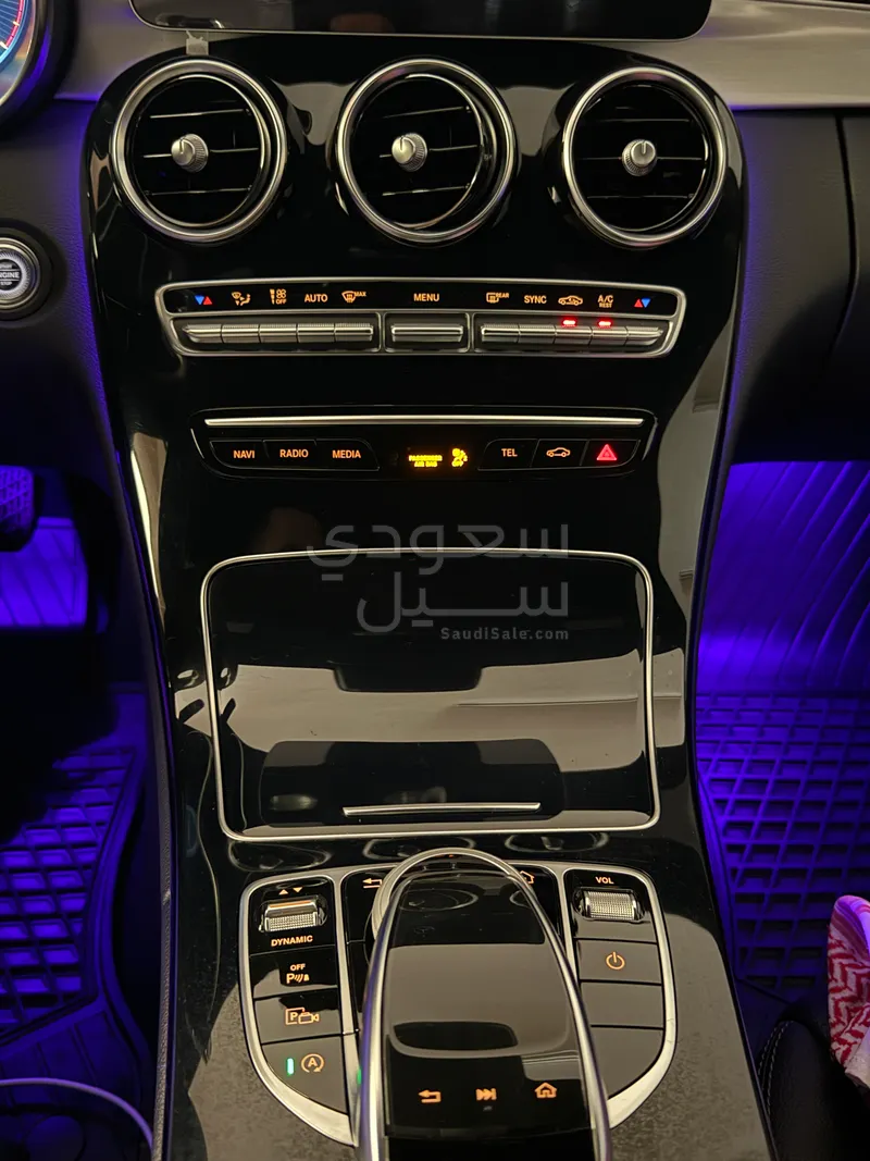 2021 مرسيدس - بنز سي 300