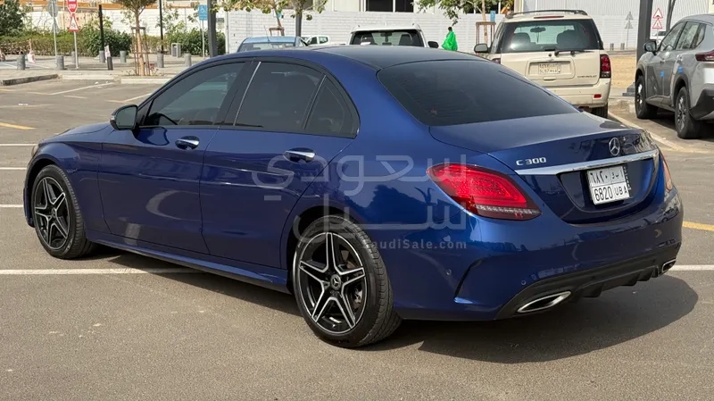 2021 مرسيدس - بنز سي 300