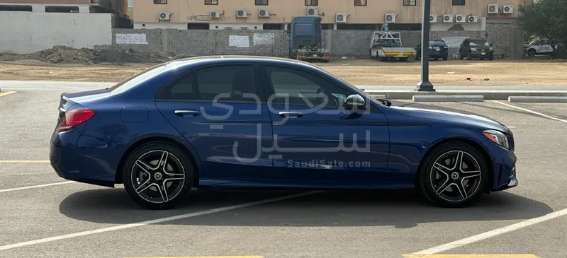 2021 مرسيدس - بنز سي 300