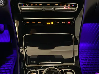 2021 مرسيدس - بنز سي 300