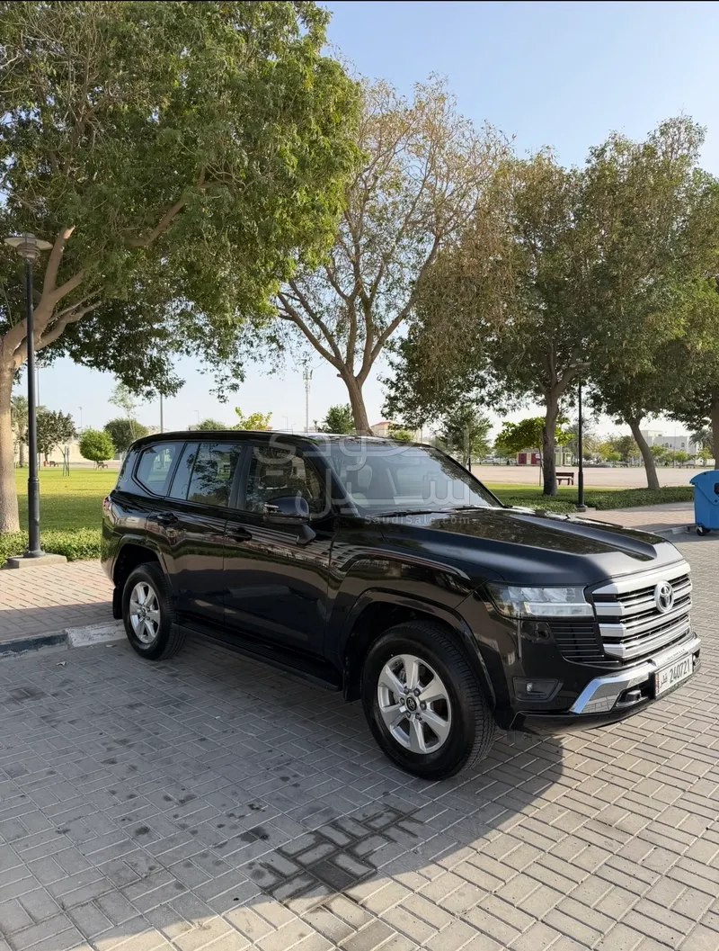 2022 تويوتا لاند كروزر جي اكس ار