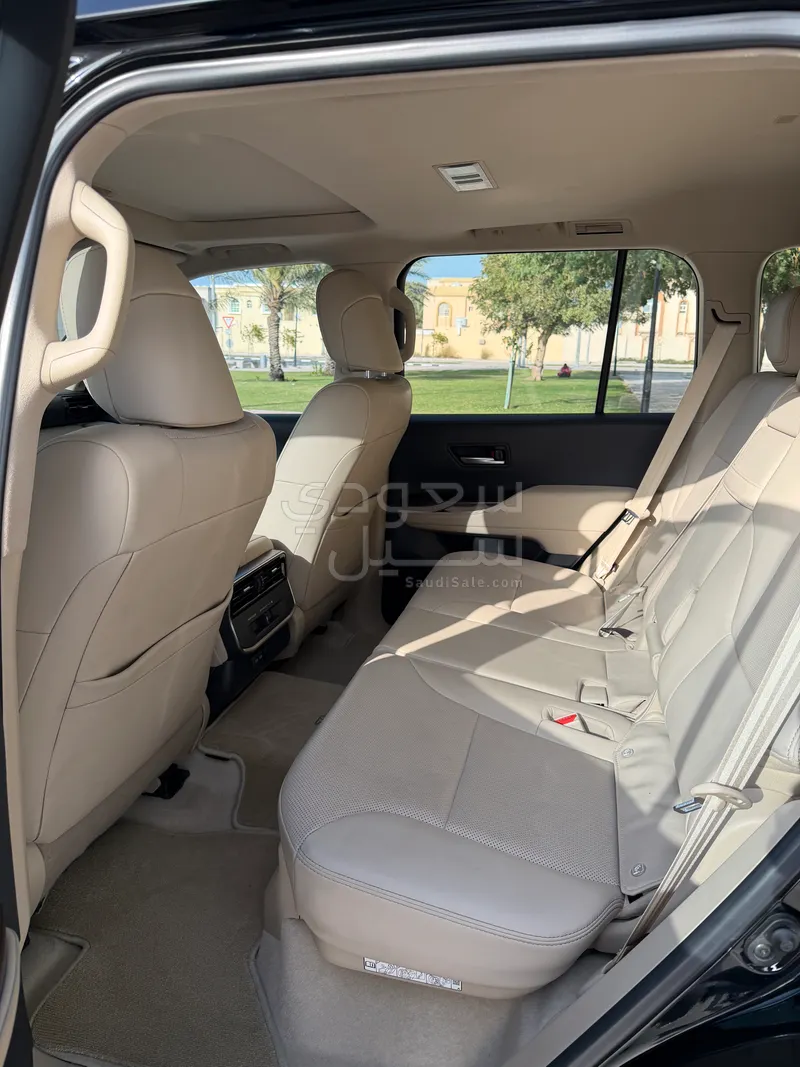 2022 تويوتا لاند كروزر جي اكس ار