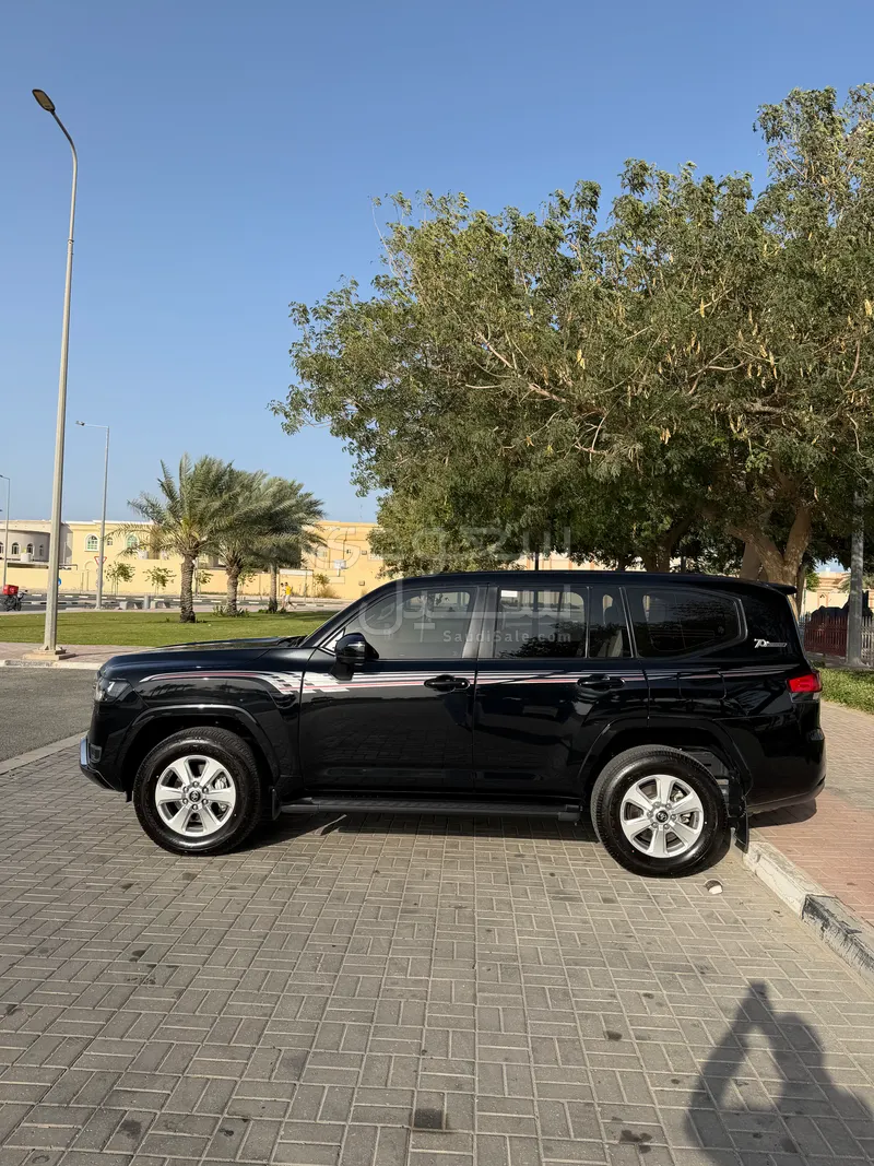 2022 تويوتا لاند كروزر جي اكس ار