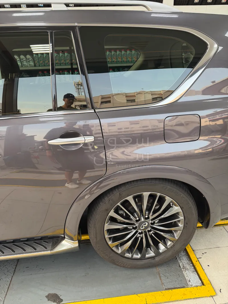 2022 انفينيتي كيو اكس 80