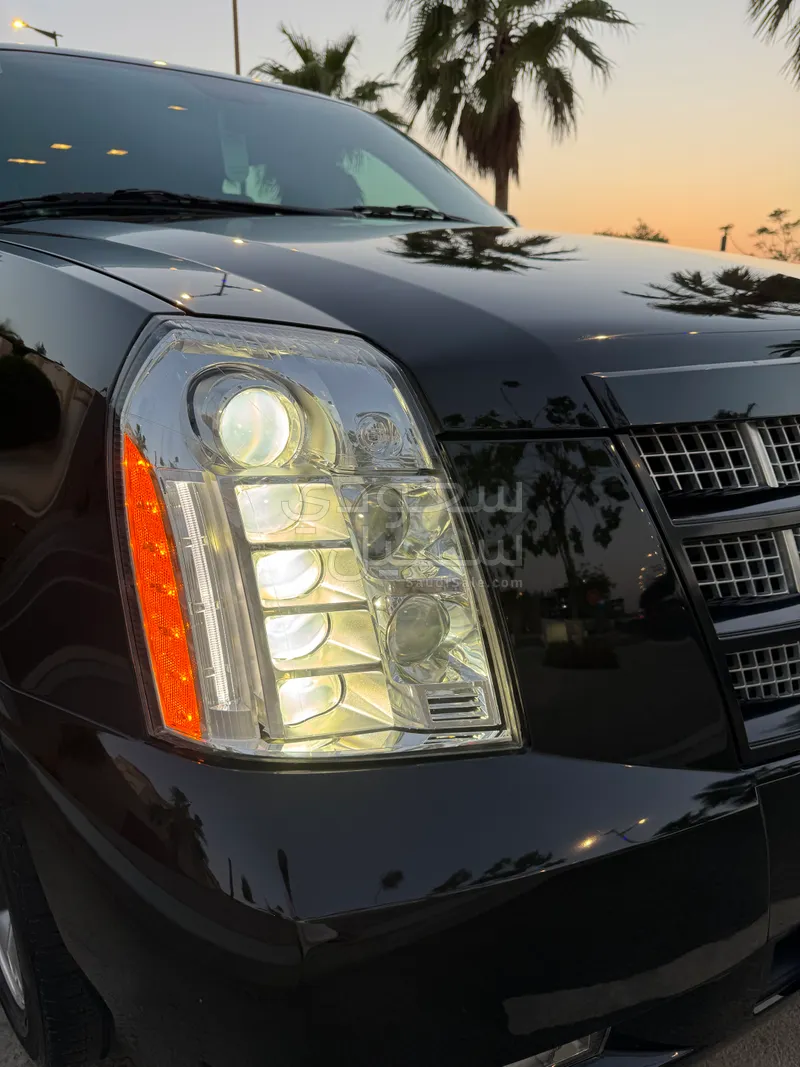 2014 كاديلاك اسكاليد سبورت