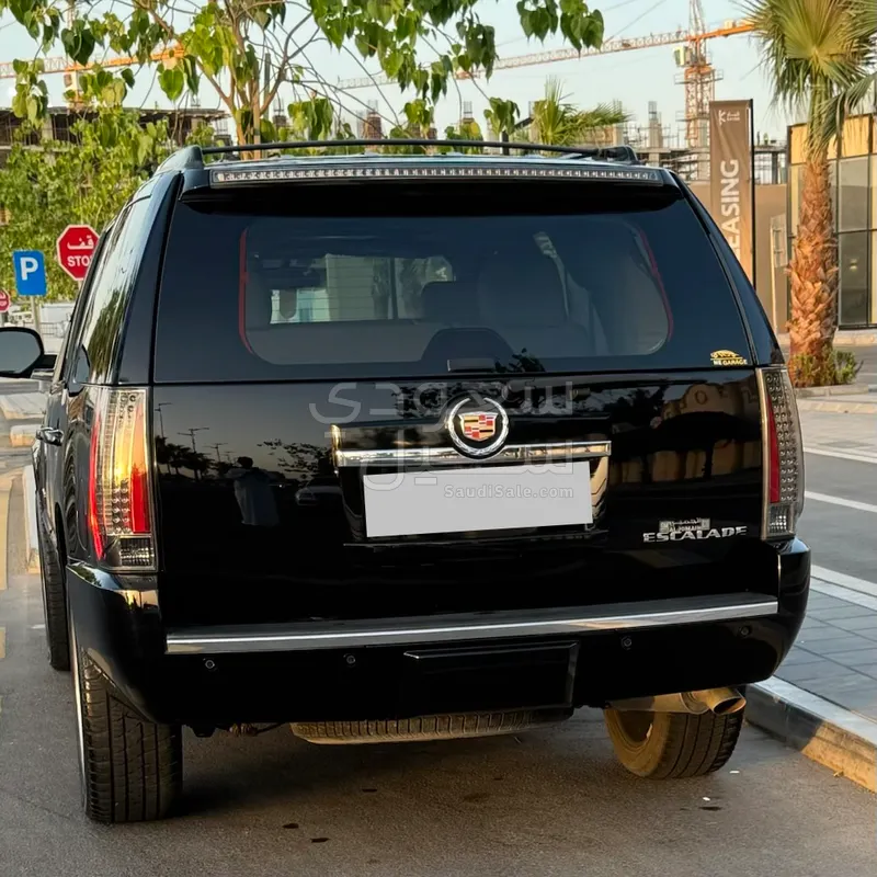 2014 كاديلاك اسكاليد سبورت