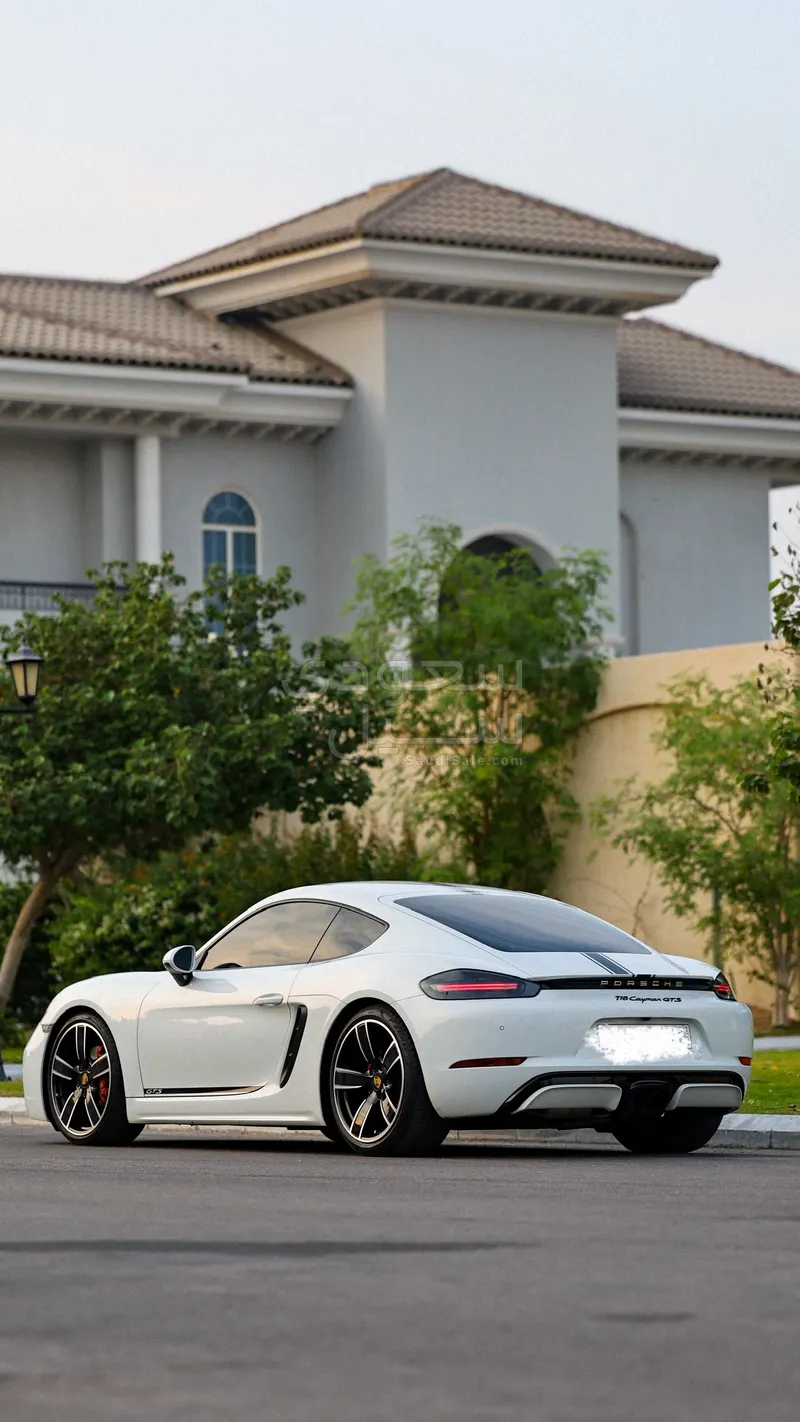 2018 بورش كايمان جي تي اس