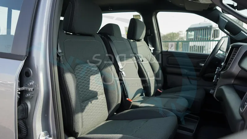 2025 دودج رام 1500 بيج هورن