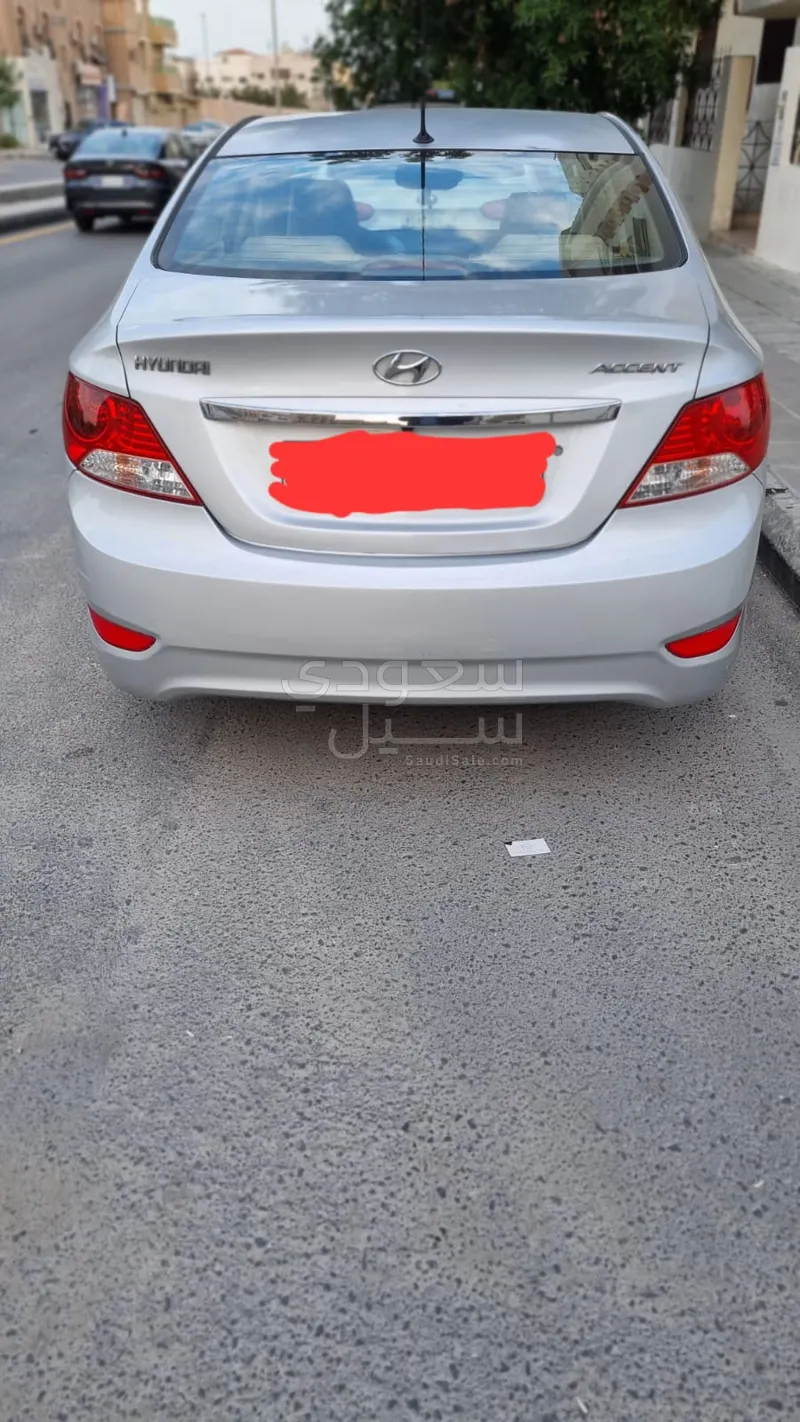 2013 هيونداي اكسنت