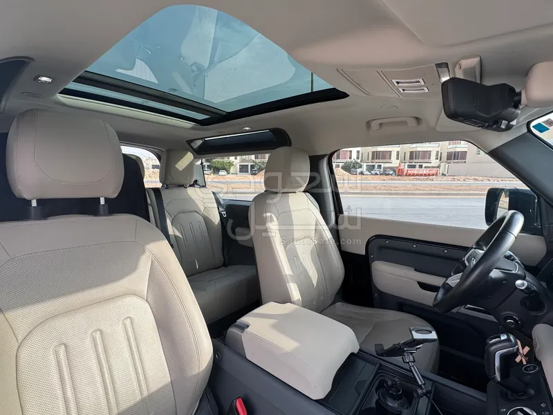 2021 لاند روفر ديفيندر 90