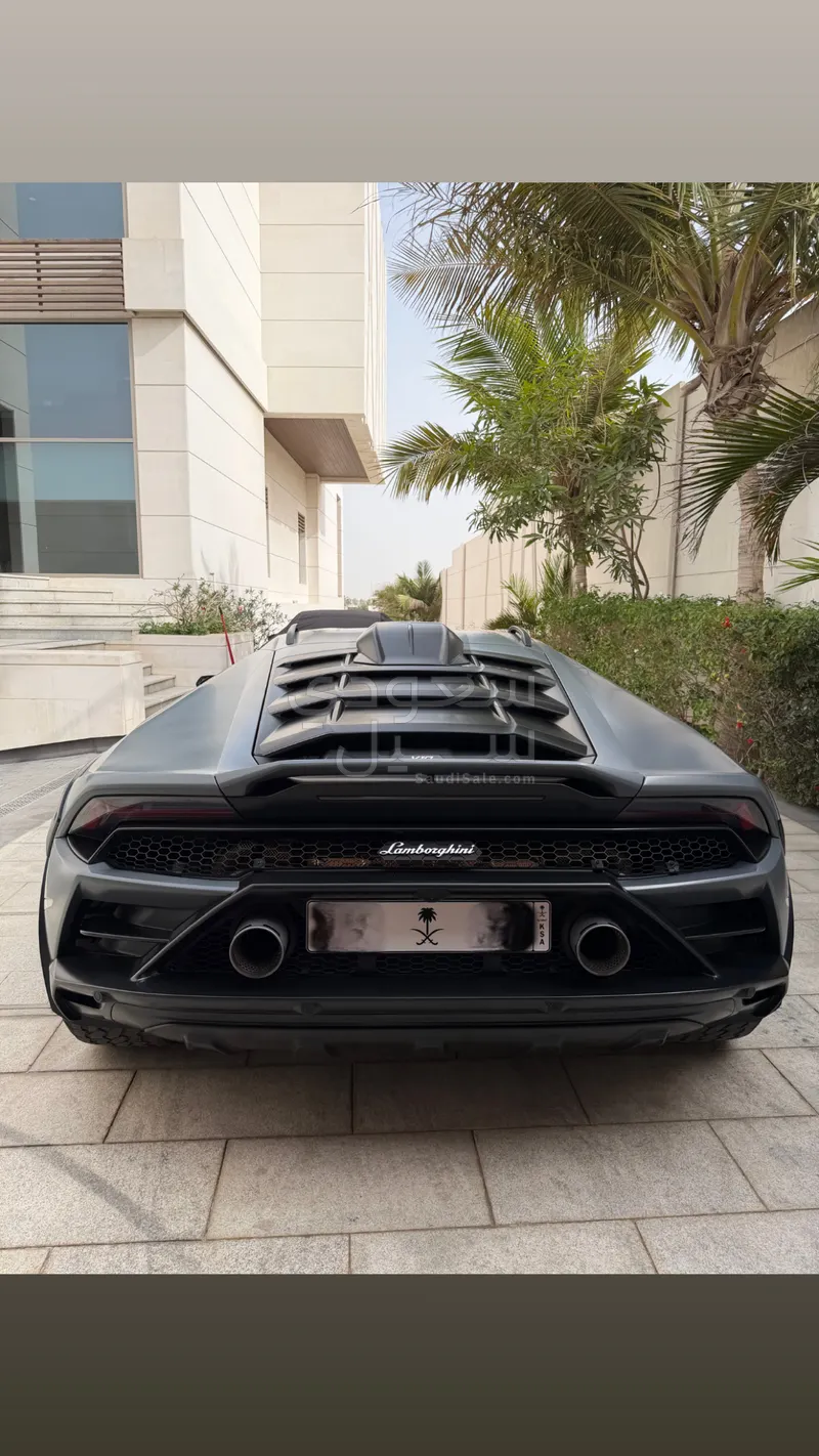 2024 لمبرجيني هوراكان استيراتو