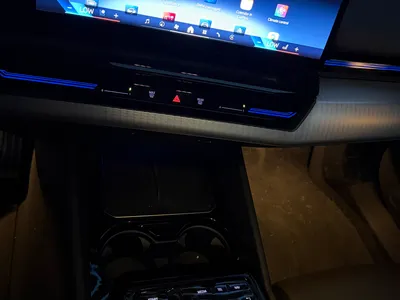 2024 بي ام دبليو الفئة الخامسة 520 أي إم كت