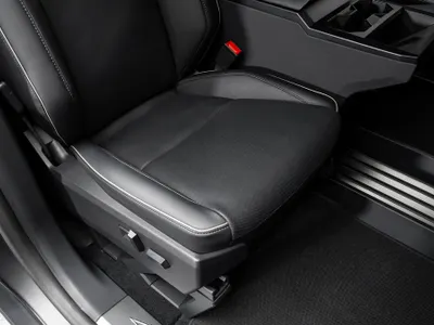 2024 تيسلا سايبر تراك