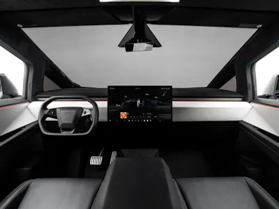 2024 تيسلا سايبر تراك