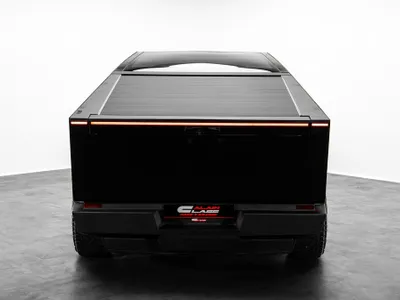 2024 تيسلا سايبر تراك