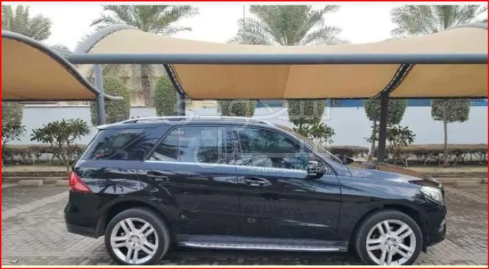 2016 مرسيدس - بنز جي إل إي 400