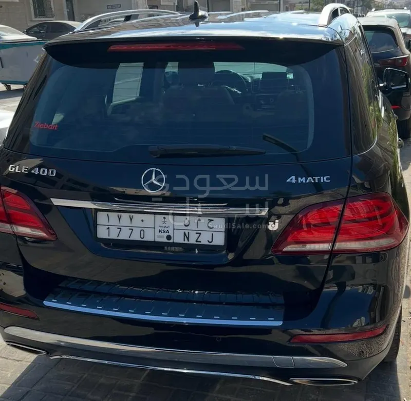 2016 مرسيدس - بنز جي إل إي 400