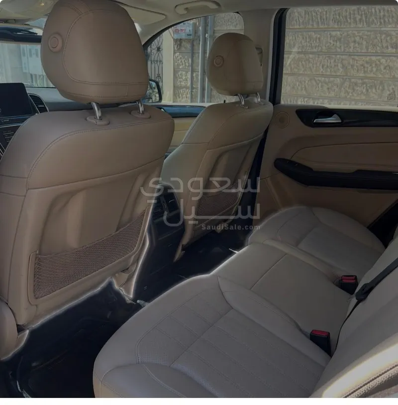 2016 مرسيدس - بنز جي إل إي 400