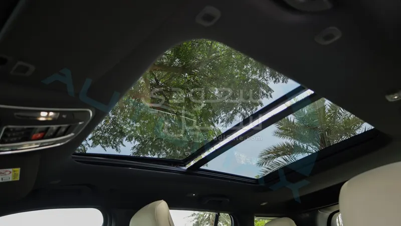 2025 جييب جراند شيروكي ليمتد بلس