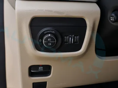 2025 جييب جراند شيروكي ليمتد بلس