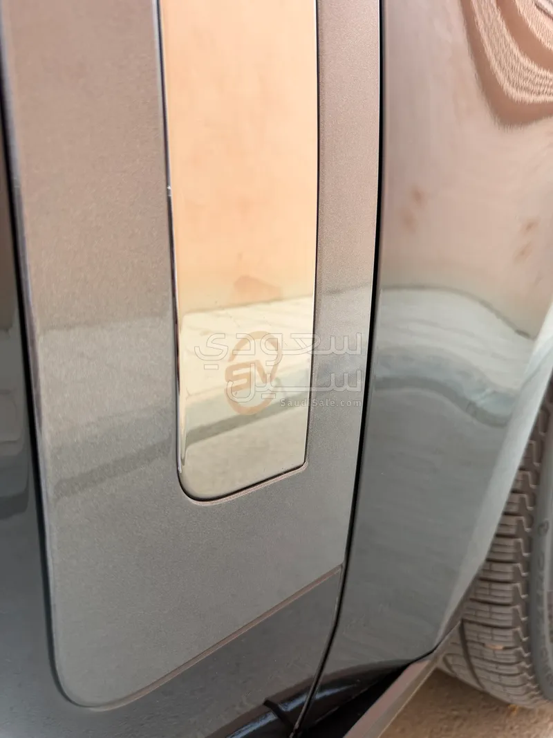 2022 لاند روفر رينج روفر فوج اوتوبيوغرافي