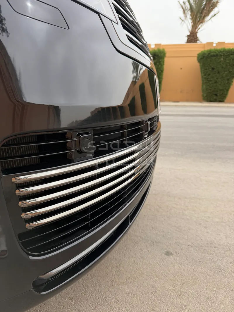 2022 لاند روفر رينج روفر فوج اوتوبيوغرافي