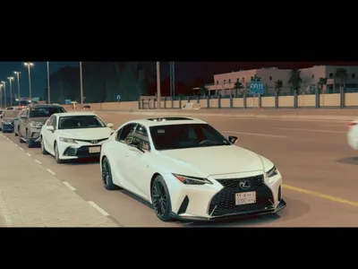 2021 لكزس آي إس 300