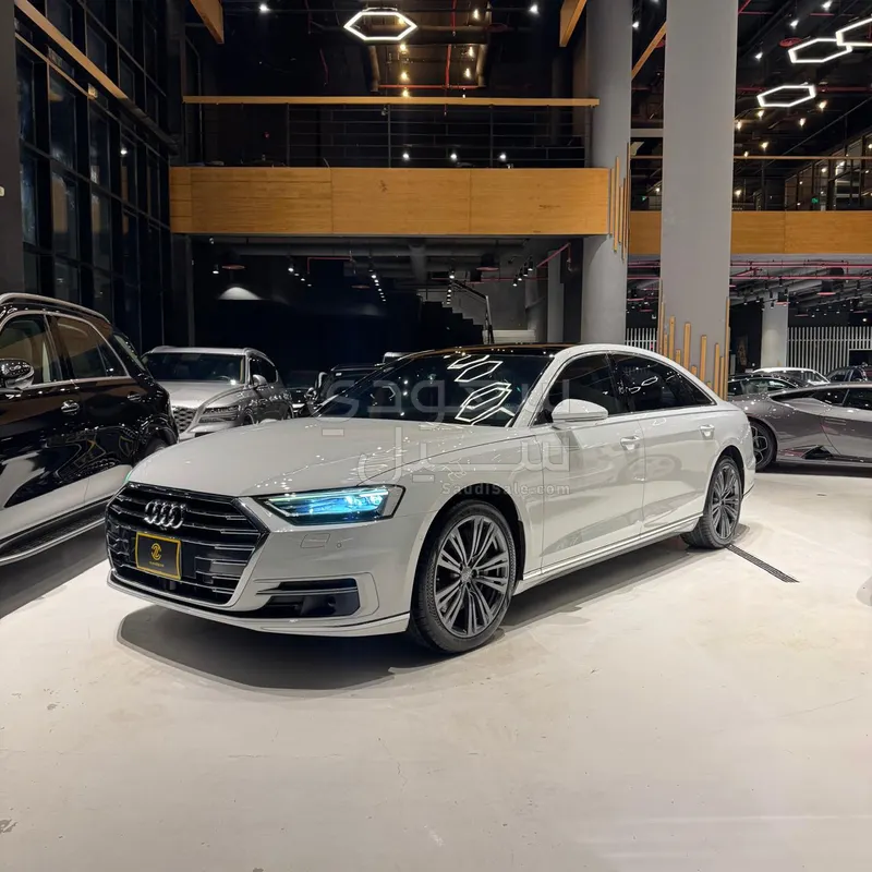 2019 اودي اي 8 ال