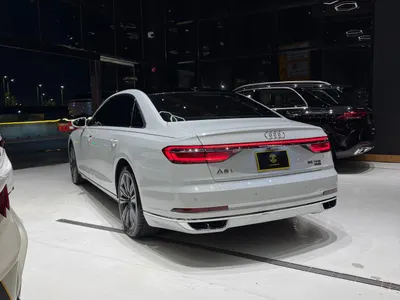 2019 اودي اي 8 ال