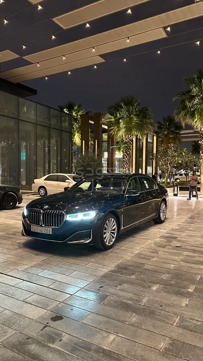 2020 بي ام دبليو الفئة السابعة 730 إل أي
