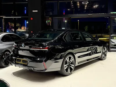 2026 بي ام دبليو الفئة السابعة 735أي