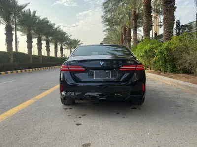 2025 بي ام دبليو الفئة الخامسة 530 إم كت