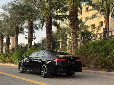 2025 بي ام دبليو الفئة الخامسة 530 إم كت