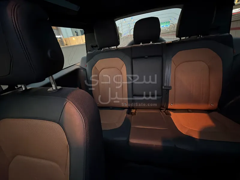 2024 لاند روفر ديفيندر اكس