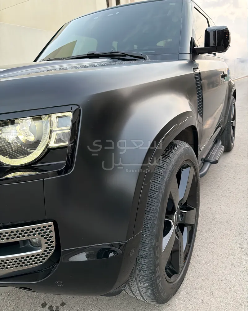 2024 لاند روفر ديفيندر اكس