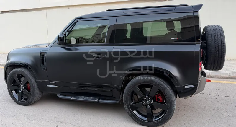 2024 لاند روفر ديفيندر اكس