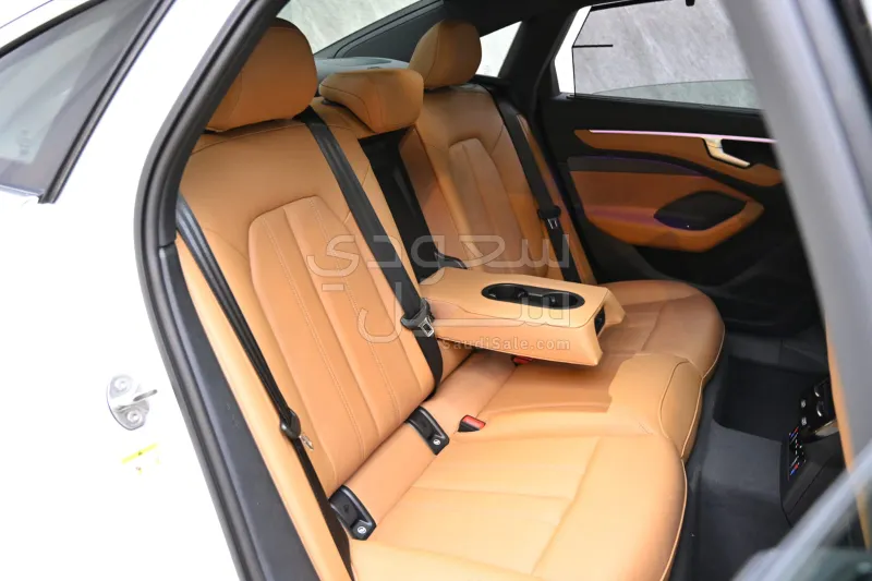 2026 اودي اي 6 35 تي اف اس اي