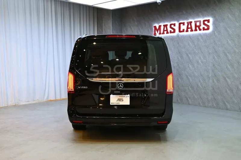 2023 مرسيدس - بنز في 250