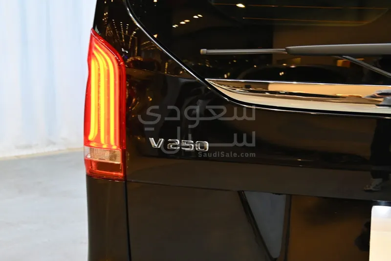 2023 مرسيدس - بنز في 250