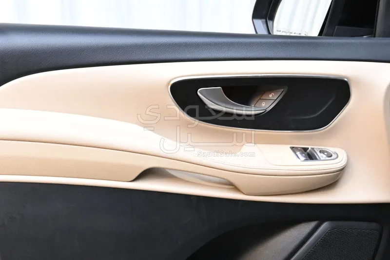 2023 مرسيدس - بنز في 250