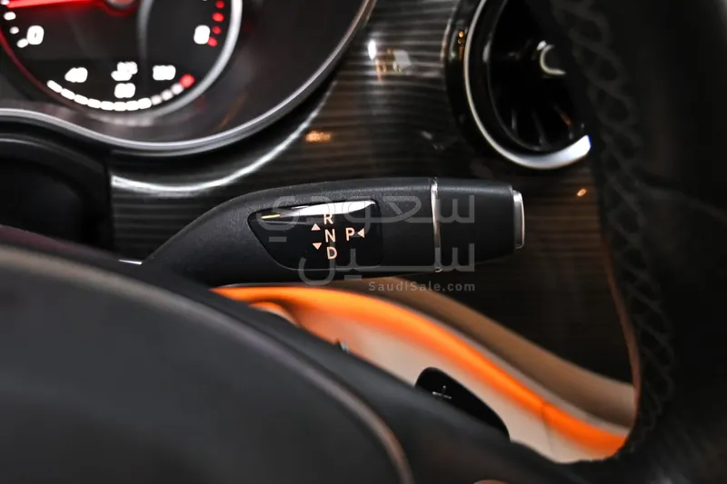 2023 مرسيدس - بنز في 250