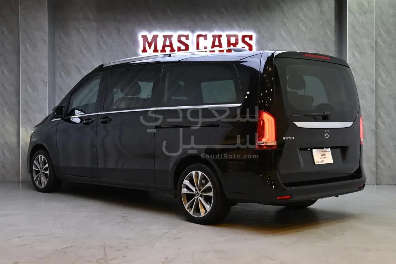 2023 مرسيدس - بنز في 250