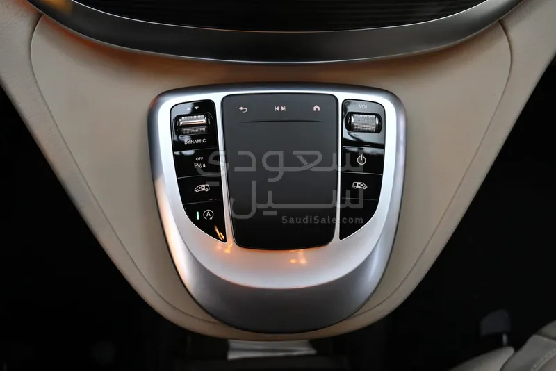 2023 مرسيدس - بنز في 250