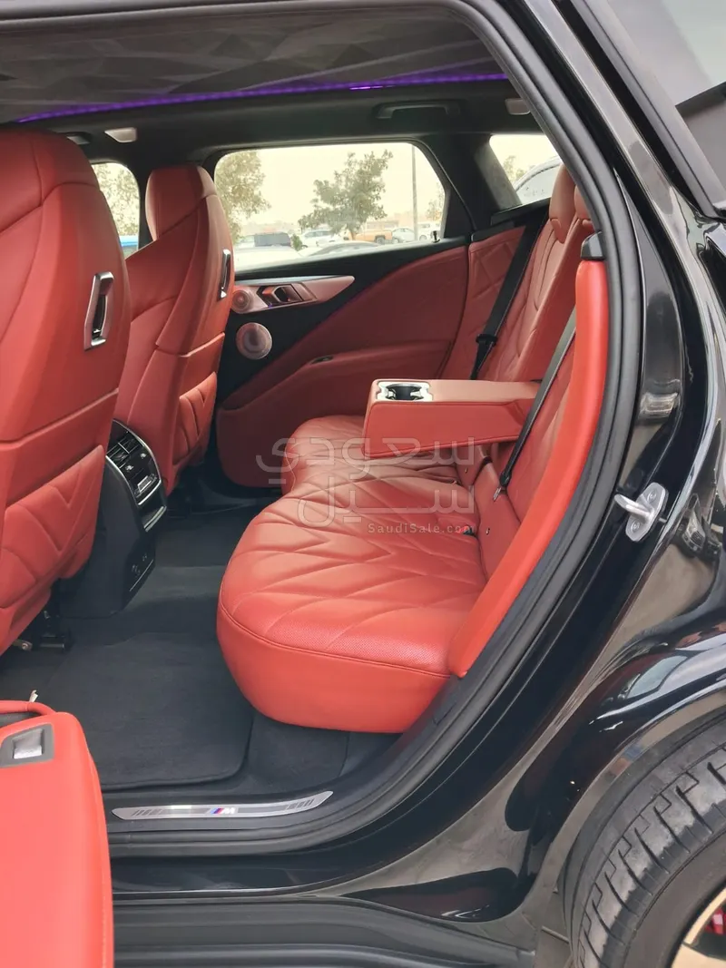 2024 بي ام دبليو اكس ام