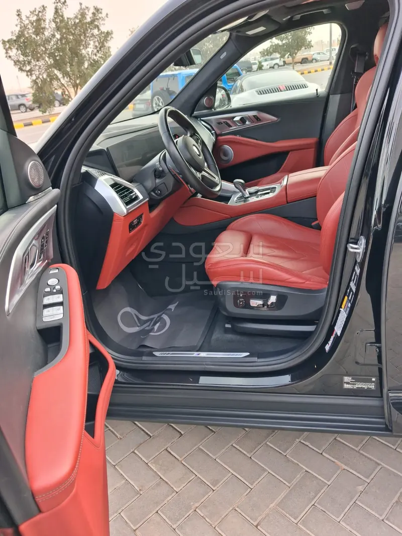 2024 بي ام دبليو اكس ام