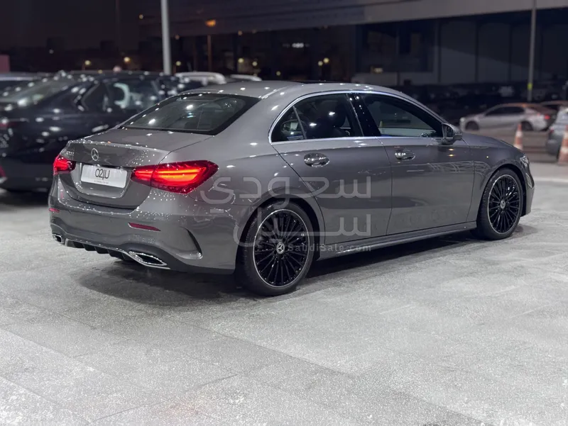 2025 مرسيدس - بنز أي 200